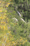 Peter Sandner: Kirsten Kötter, Foto zum Aquarell mit Blick auf die Montagne Sainte-Victoire in der Wildnis nahe dem Haus Bret (beim Projekt Painting Site Specific), 03.10.2013