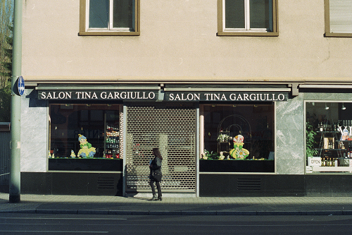 Frankfurt a. M., Am Dornbusch 24, 1997, Salon Tina Gargiullo, Foto: Kirsten Kötter